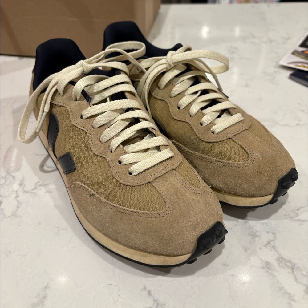 Women’s Veja Sneakers